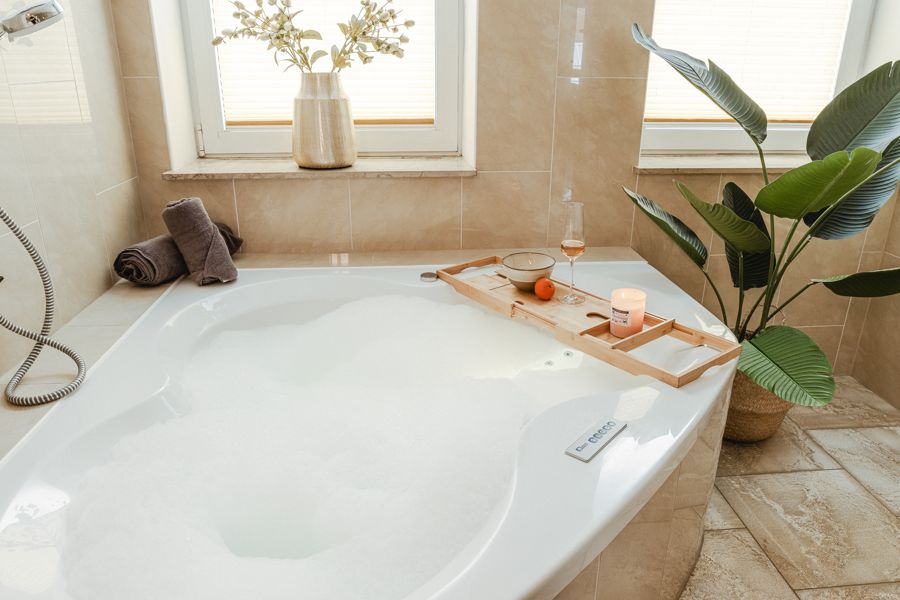 Badewanne der Premium Wohnung Kassel Zentrum
